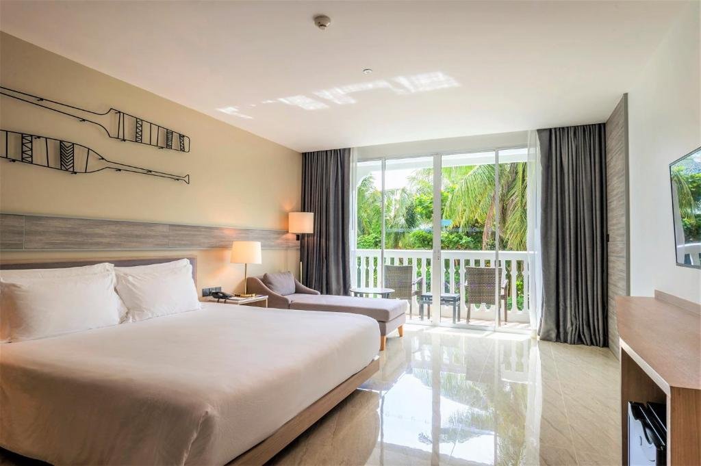 Краби: Отель Centara Ao Nang Beach Resort and Spa Krabi