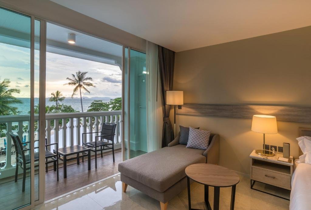 Краби: Отель Centara Ao Nang Beach Resort and Spa Krabi