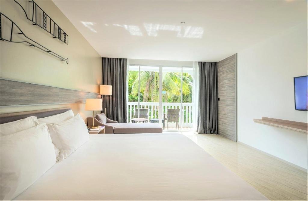Краби: Отель Centara Ao Nang Beach Resort and Spa Krabi