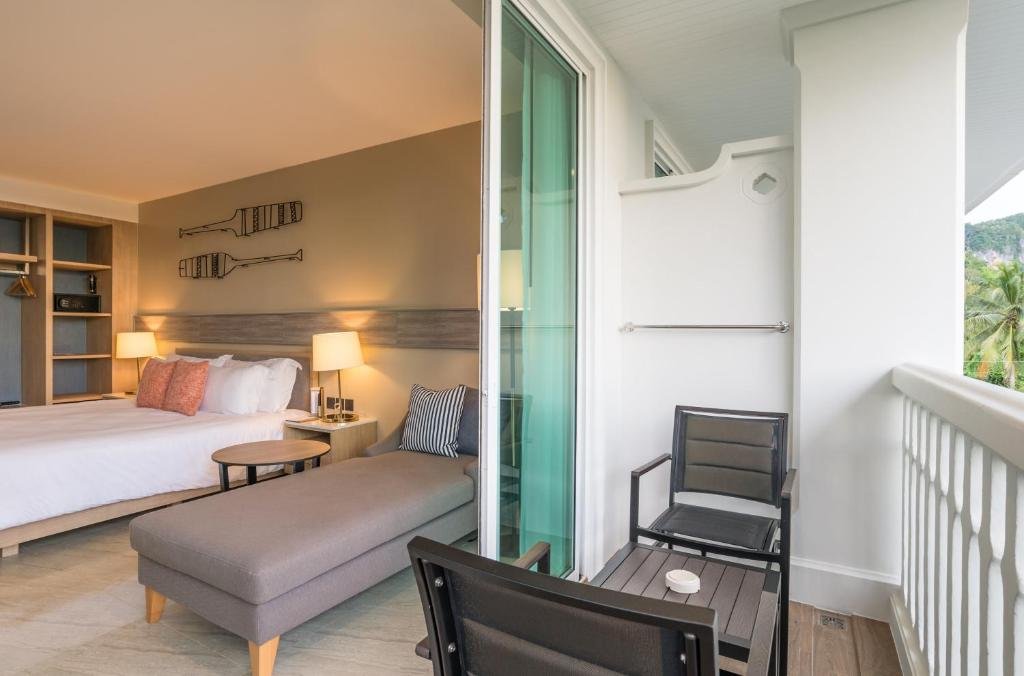 Краби: Отель Centara Ao Nang Beach Resort and Spa Krabi