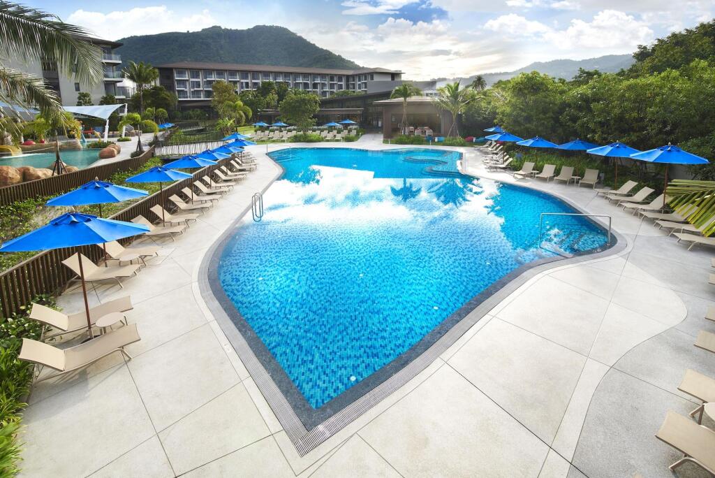 Муанг: OZO Phuket