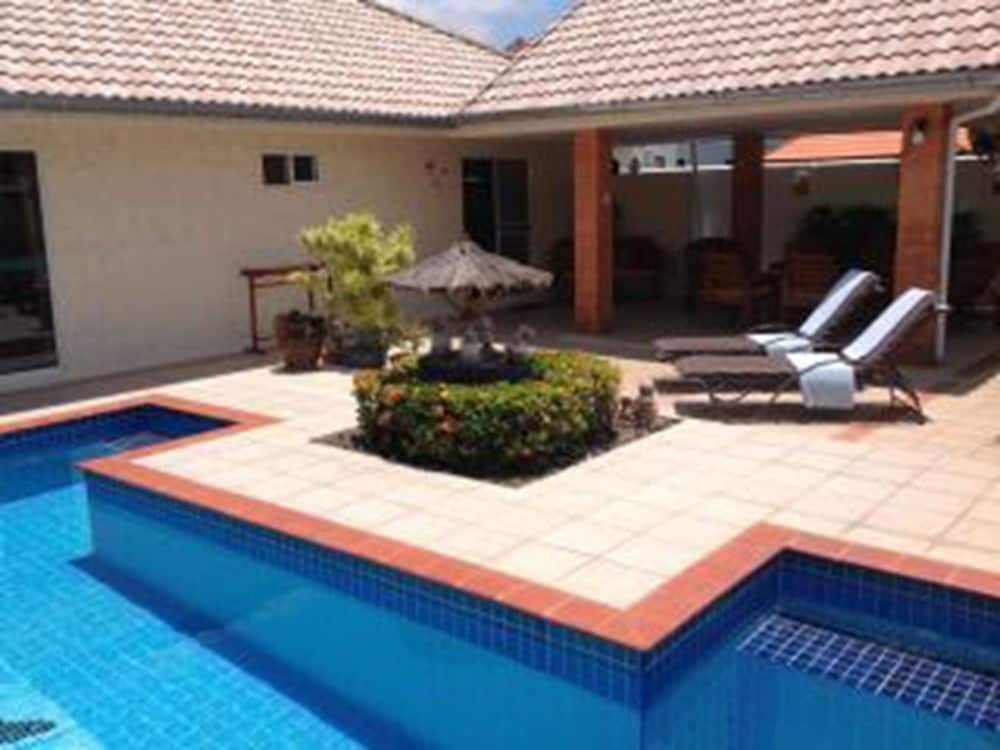 Сам-Рои-Йот: Baansiesom Private Pool Villa