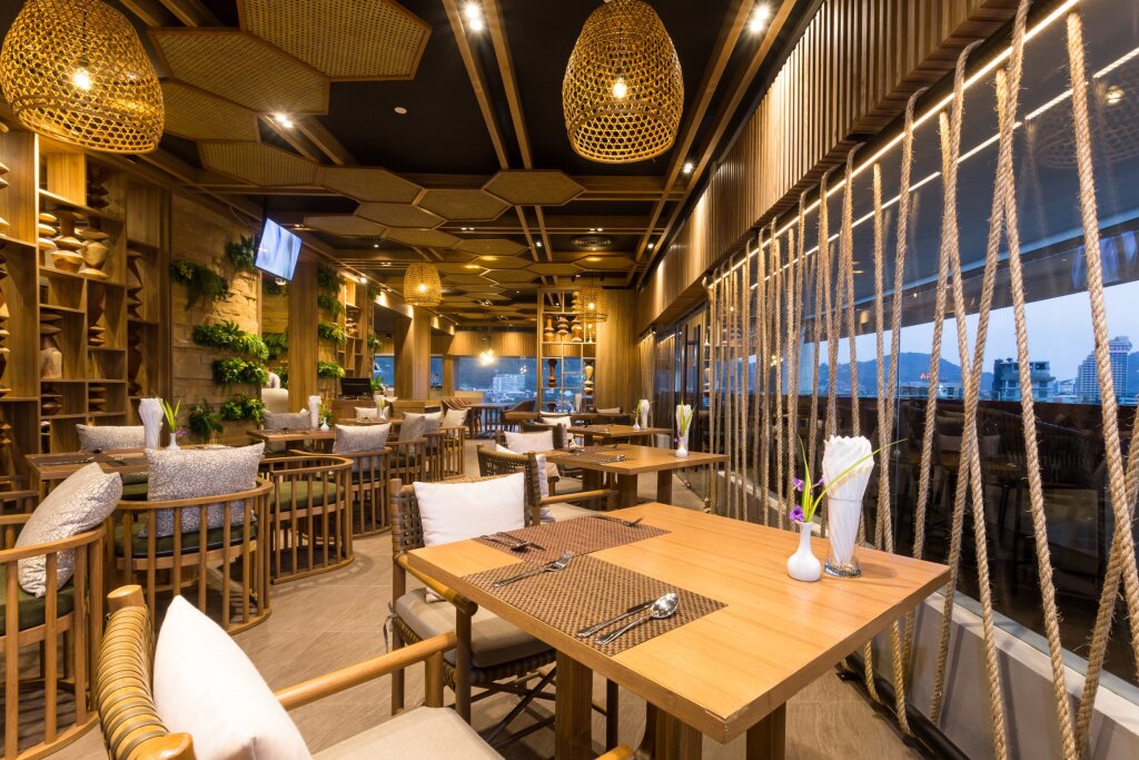 Патонг: Отель Journeyhub Phuket Patong