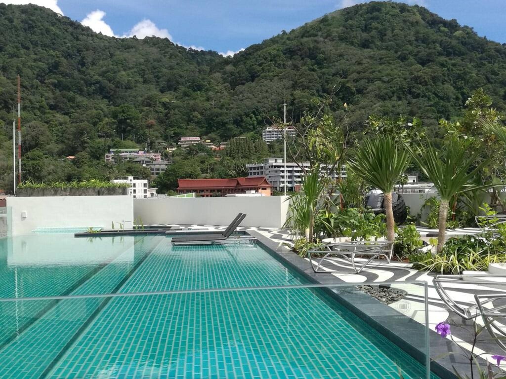 Патонг: Отель Journeyhub Phuket Patong