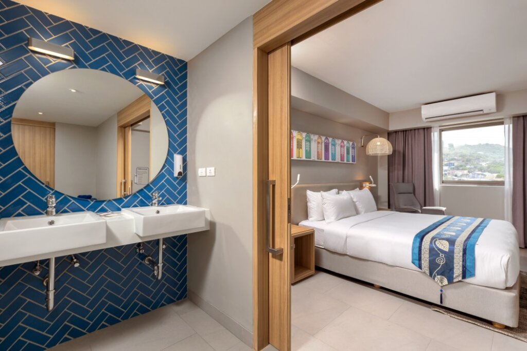 Патонг: Отель Journeyhub Phuket Patong