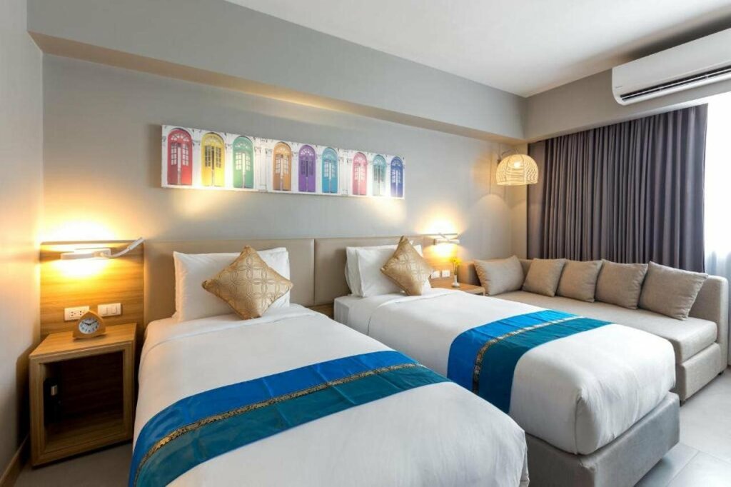 Патонг: Отель Journeyhub Phuket Patong