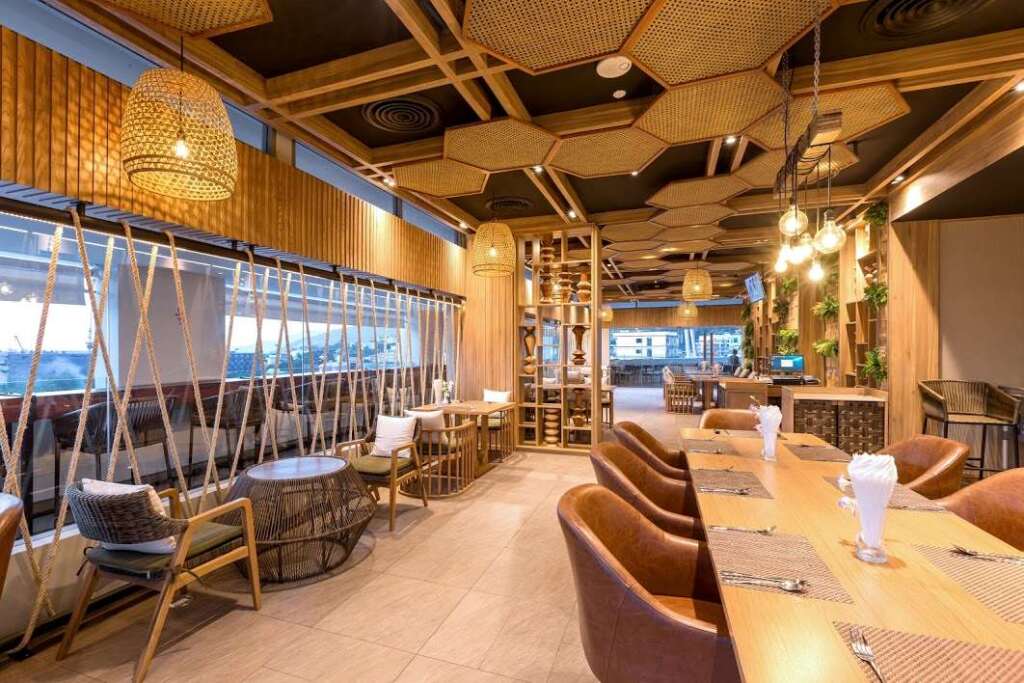 Патонг: Отель Journeyhub Phuket Patong