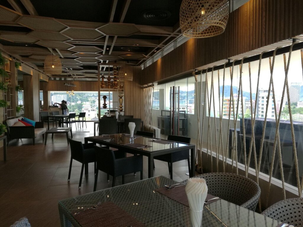 Патонг: Отель Journeyhub Phuket Patong