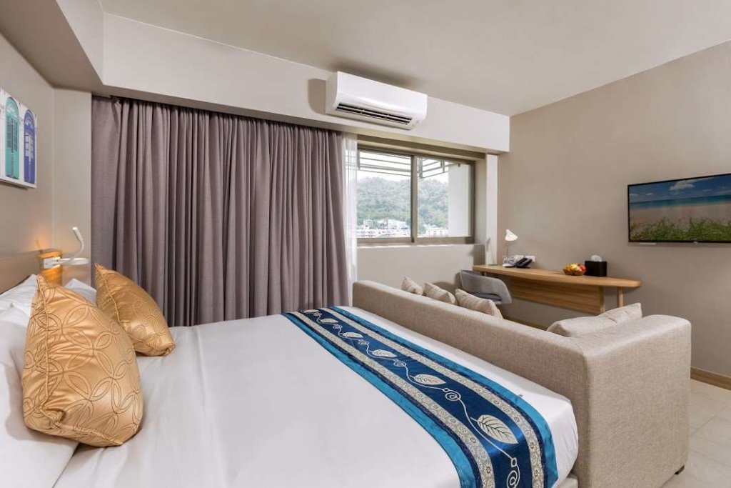 Патонг: Отель Journeyhub Phuket Patong