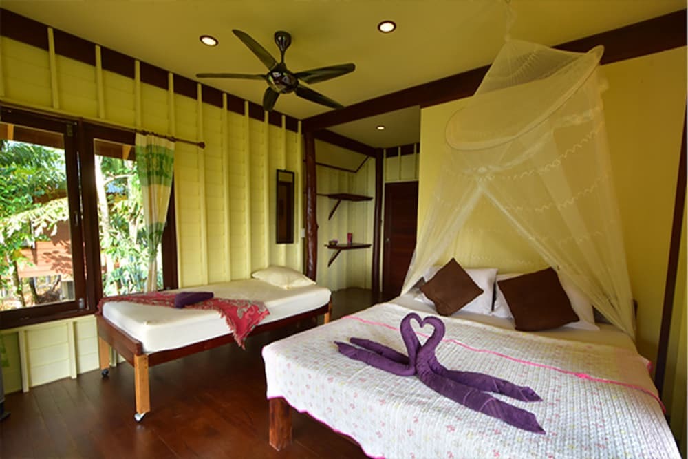 Яо Ной: Tha Khao Bay View