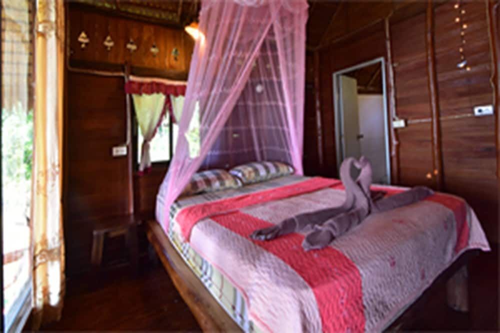 Яо Ной: Tha Khao Bay View