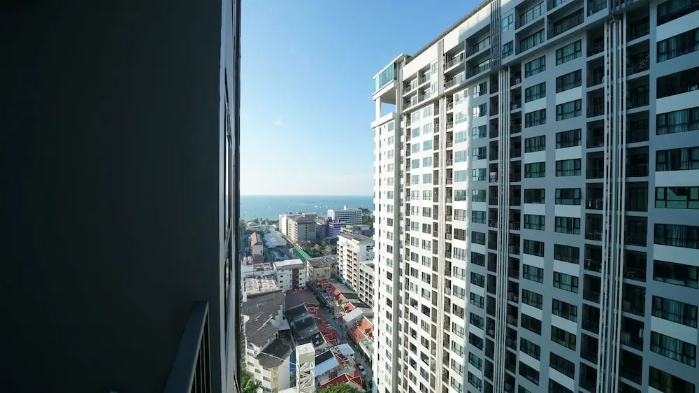 Паттайя: The Base Central Pattaya BY U Plus