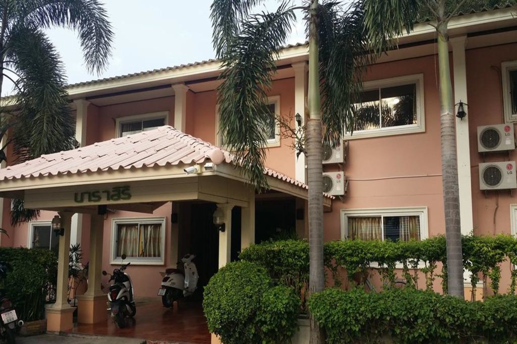 Прачинбури: Narasiri Service Apartment