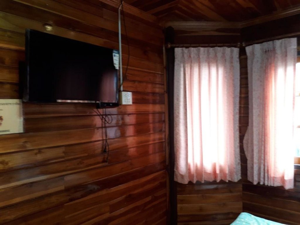 Ампхава: Baan Suan Hinghoy