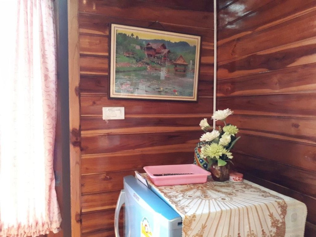 Ампхава: Baan Suan Hinghoy