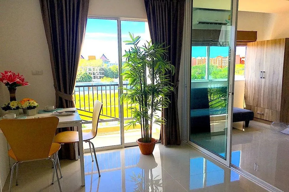 Паттайя: Breezy Room Jomtien