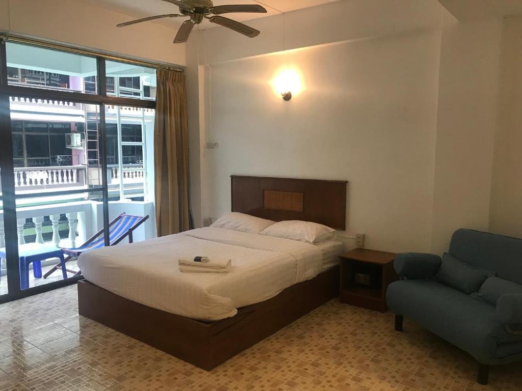 Паттайя: Jellyfish Hostel