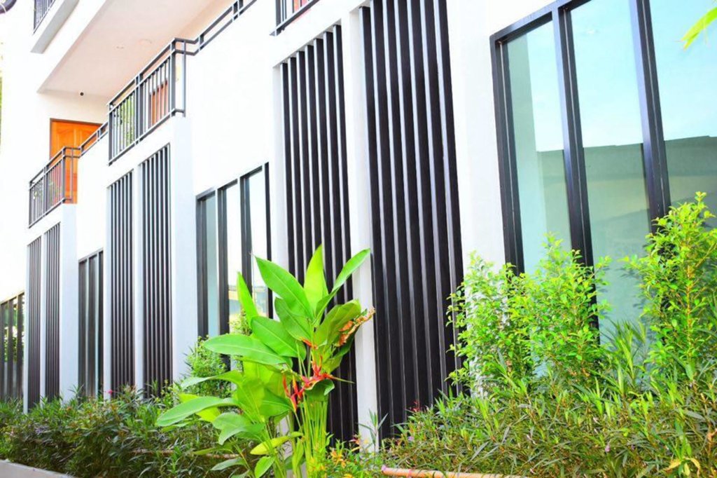 Тхаланг: Isayarada Apartment