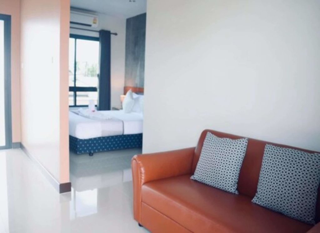 Тхаланг: Isayarada Apartment