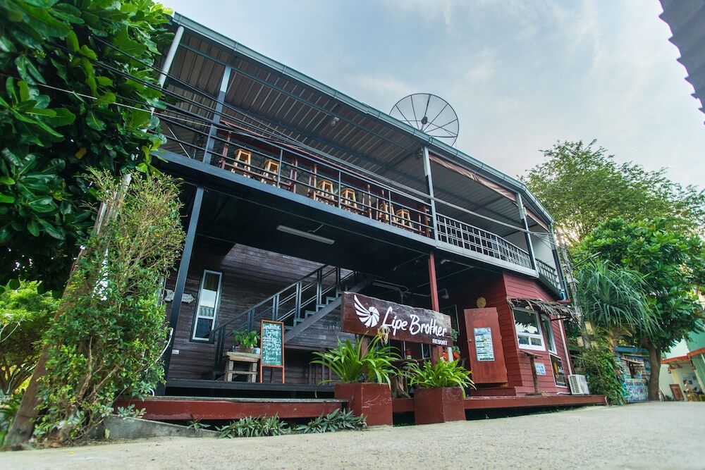 пляж Санрайз: Lipe Brother Resort