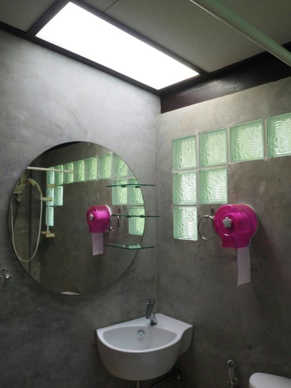 Нонг-Пан-Чан: At Home Suanphung