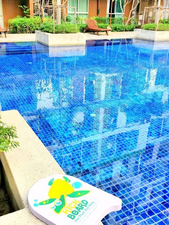 Бангкок: Apartment at Bangkok Near Pool
