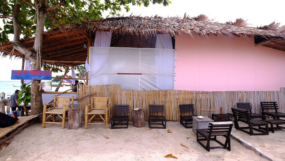 пляж Санрайз: Captain Yut's Bungalow