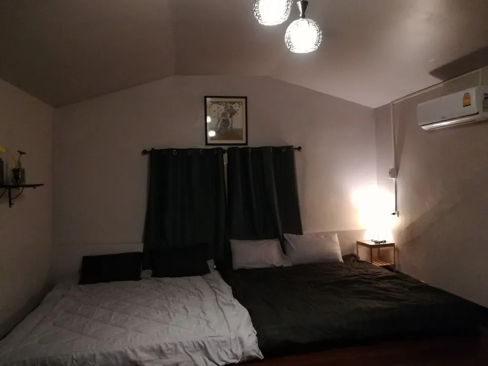 Кхэм Сон: Green Hills Home