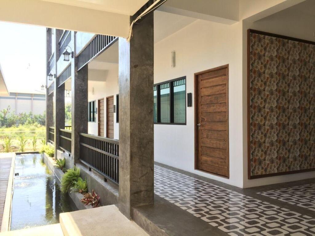 Мей-Сот: Phetcharat Grand Hotel Maesot