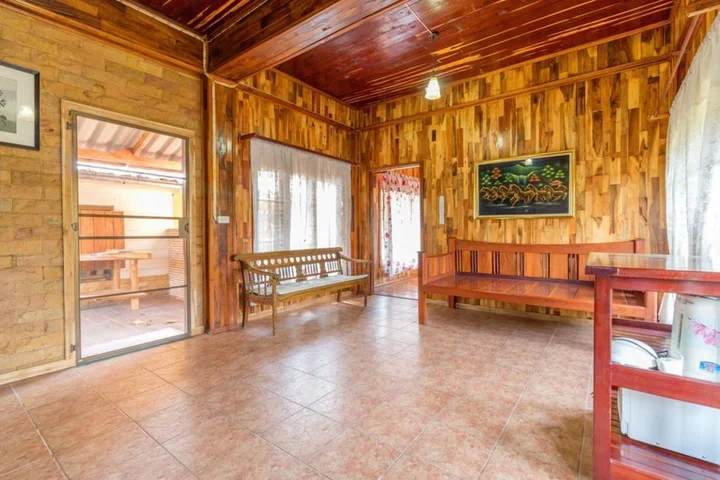 Пак-Чонг: Rosemary House