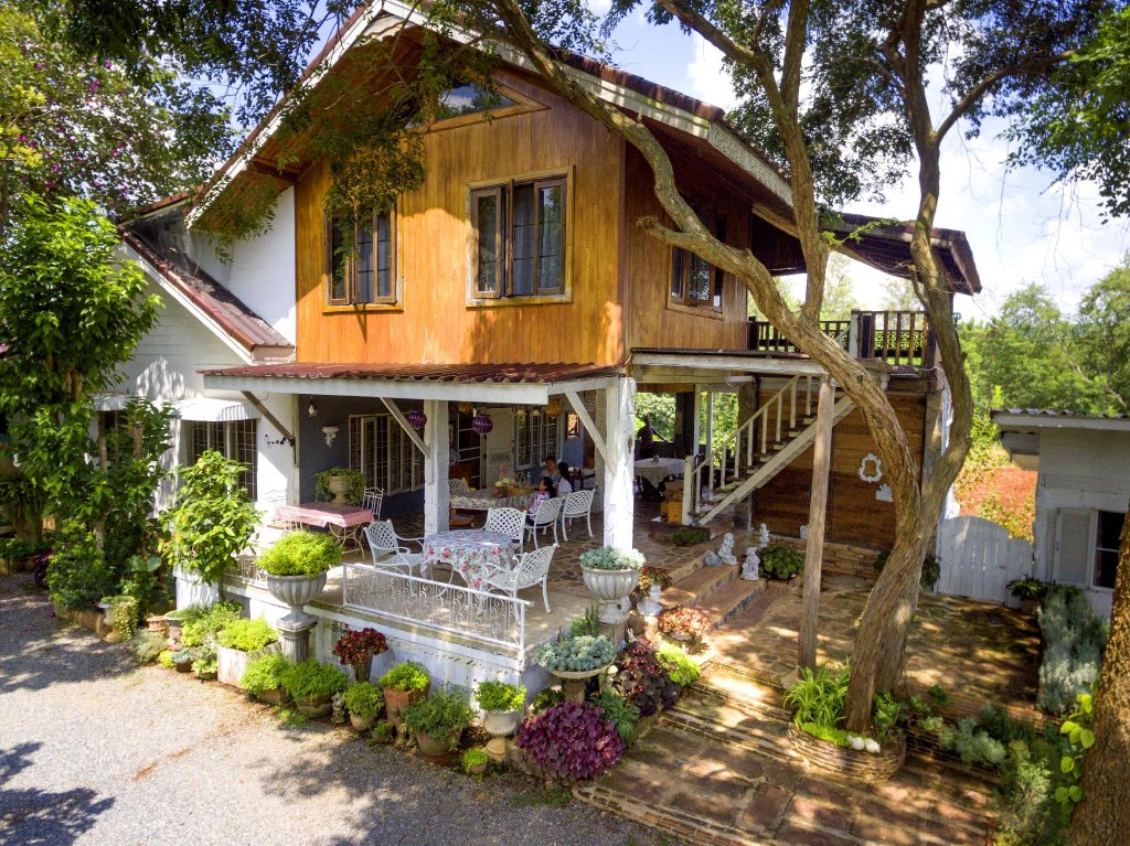 Пак-Чонг: Rosemary House