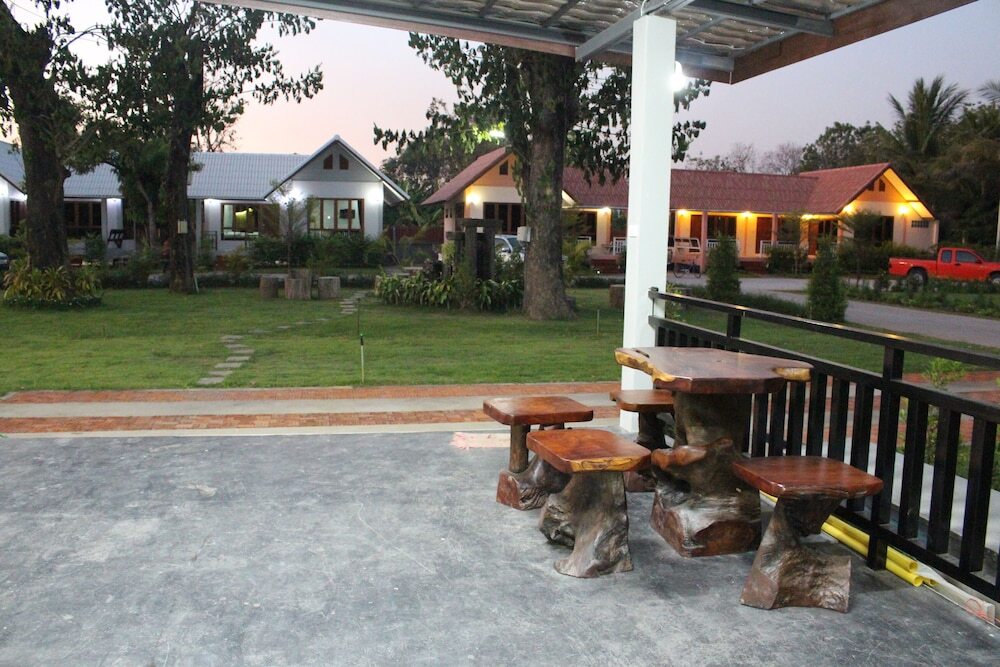 Так: Baan Suan Siriwat