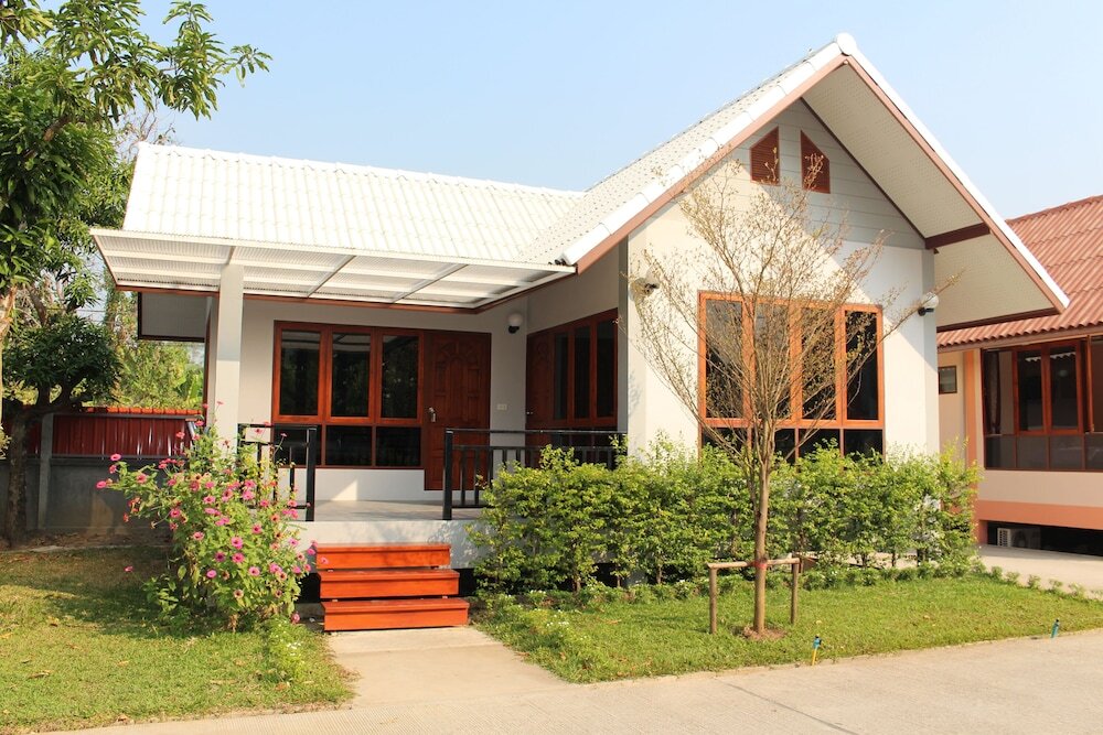 Так: Baan Suan Siriwat