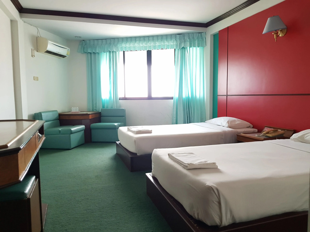 Пхитсанулок: Golden Grand Hotel SHA