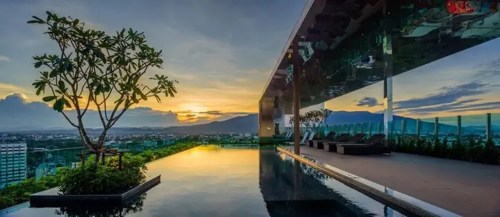 Чиангмай: Luxury Corner Room