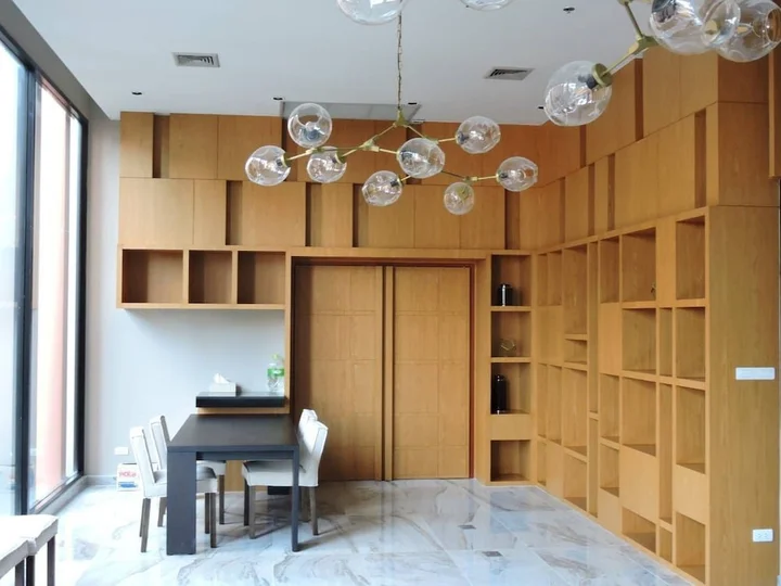 Чиангмай: Luxury Corner Room
