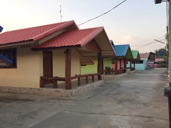 Нанг-Ронг: Ruenmai Homestay