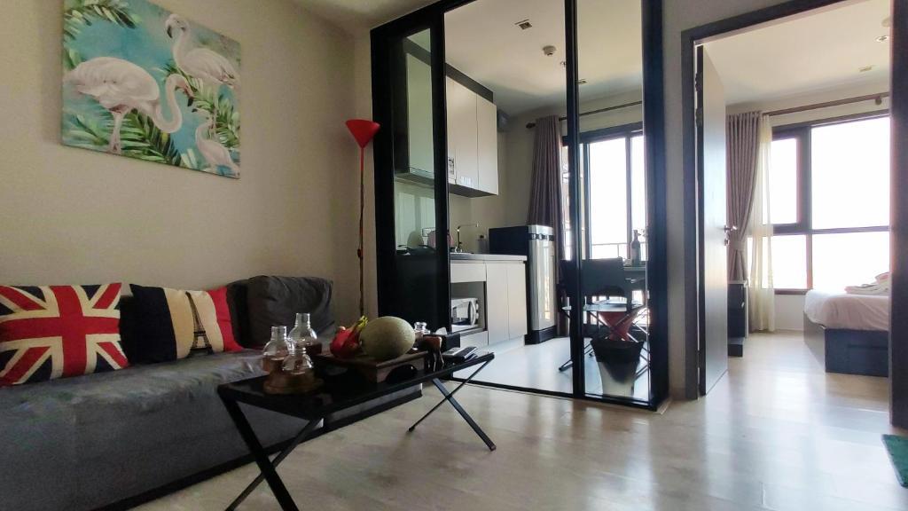 Паттайя: Many Holiday The Base Condo