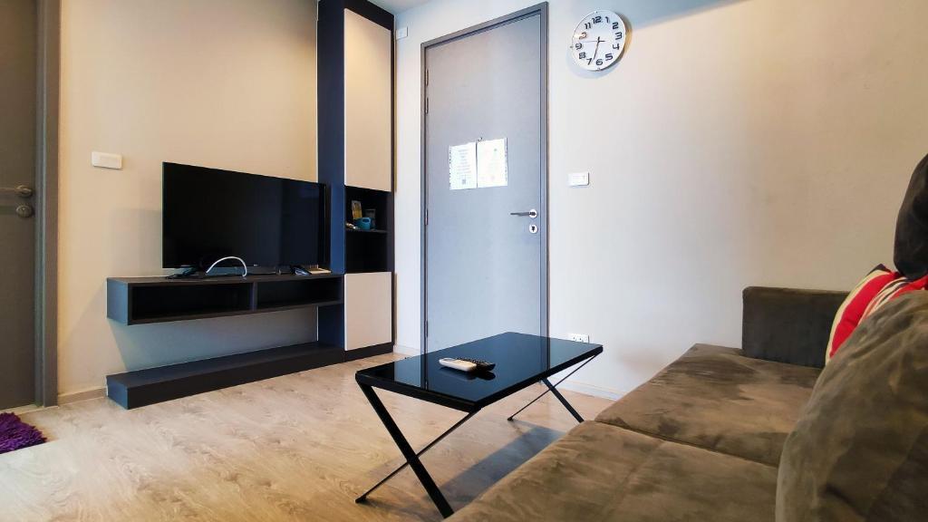 Паттайя: Many Holiday The Base Condo