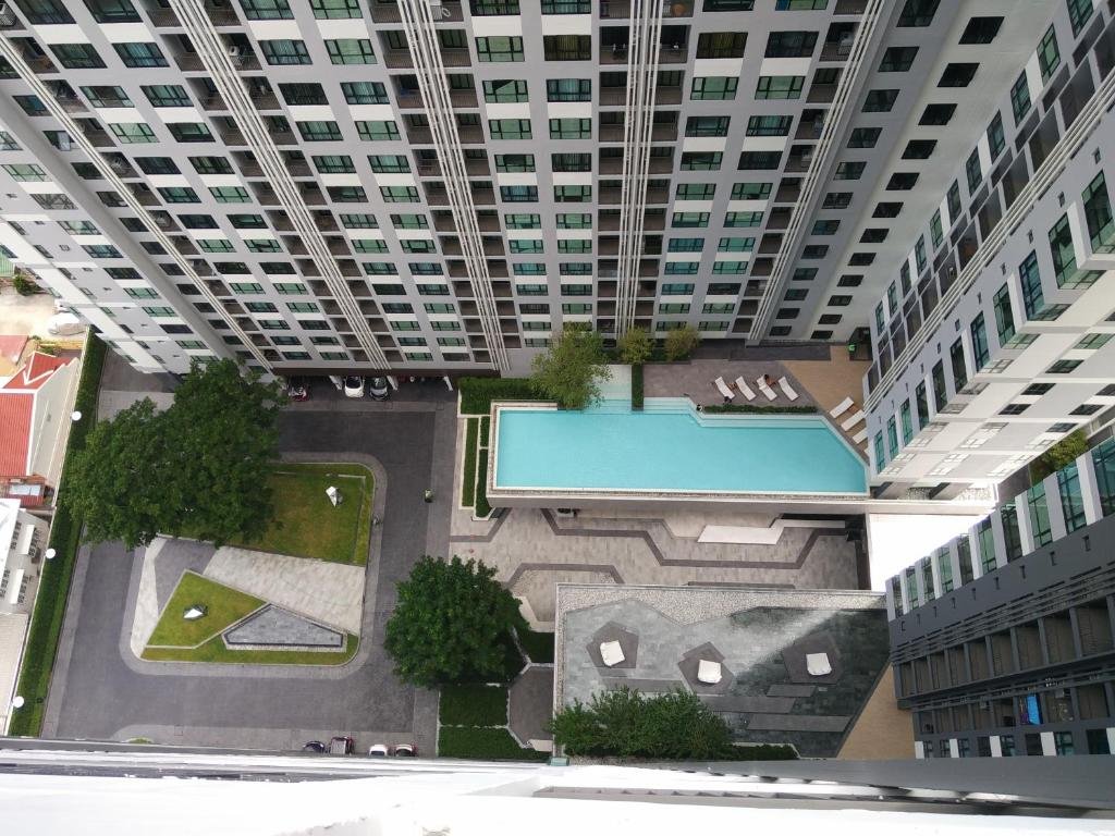 Паттайя: Many Holiday The Base Condo