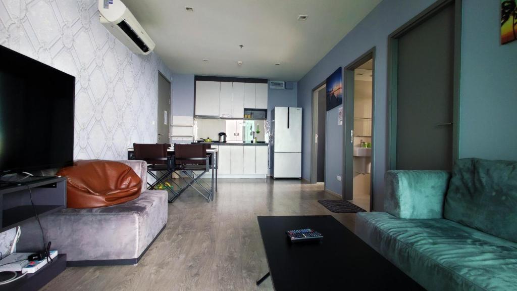 Паттайя: Many Holiday The Base Condo