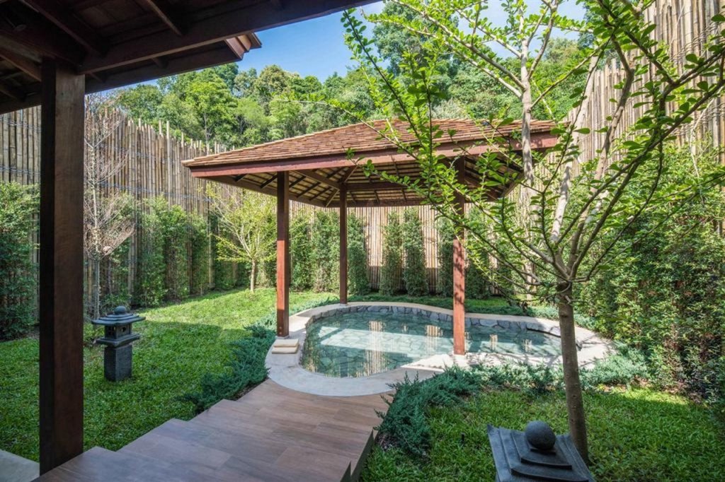 Маерим: Onsen At Moncham