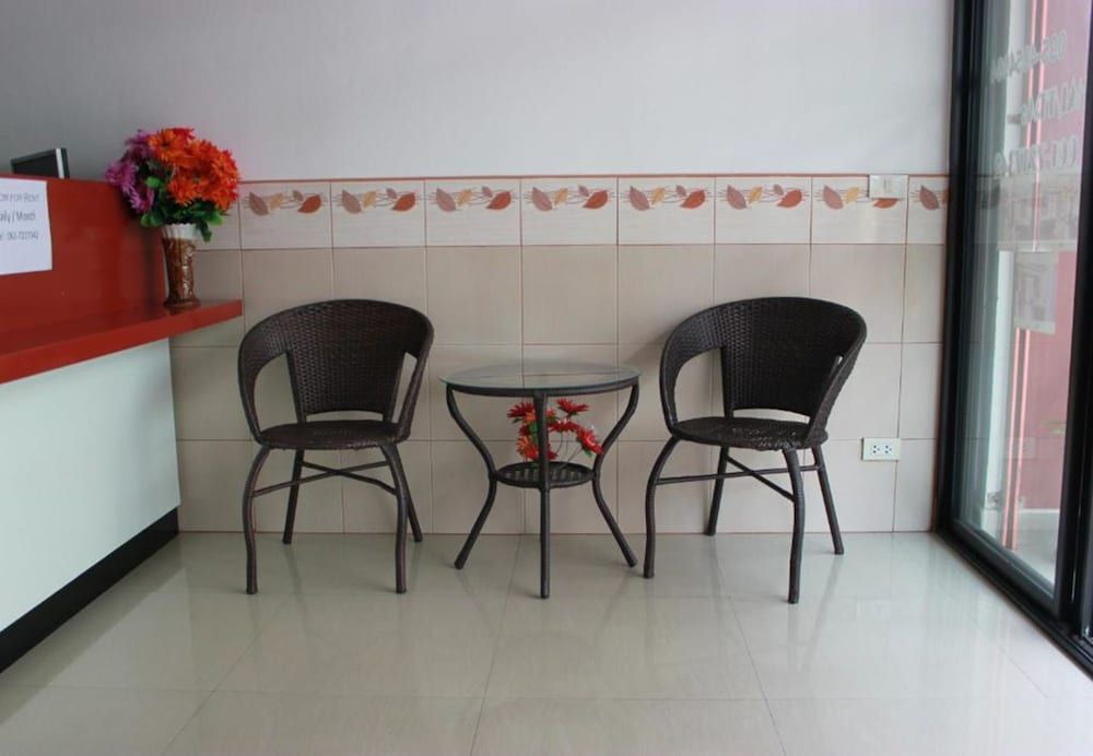 Паттайя: K&J Apartment