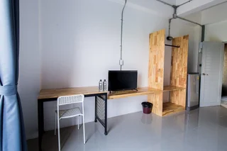 Лопбури: PJ Loft Hotel