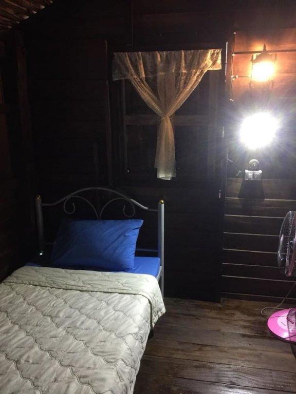 Лансака: Ruenboran Kiriwong Homestay