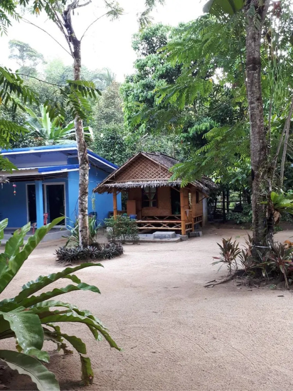Лансака: Khanum Songpeenong