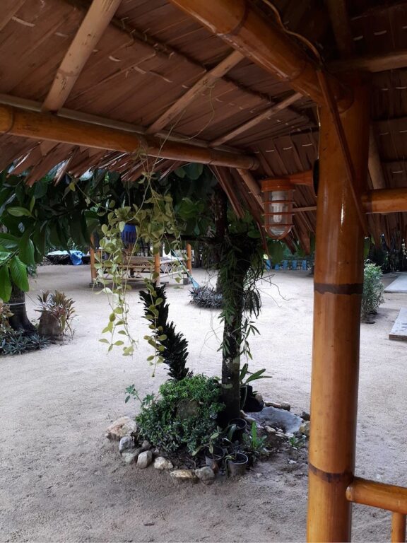 Лансака: Khanum Songpeenong
