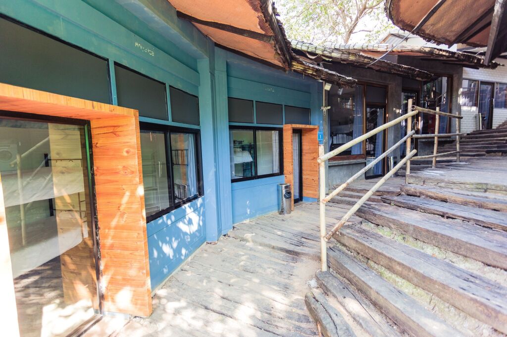 Кату: Paradise Beach Backpackers Hostel
