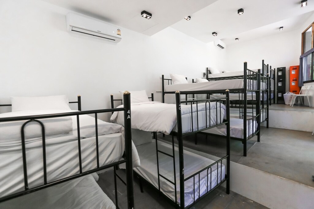 Кату: Paradise Beach Backpackers Hostel