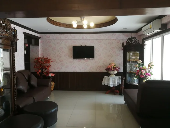 Лопбури: Home Sweet Home Place